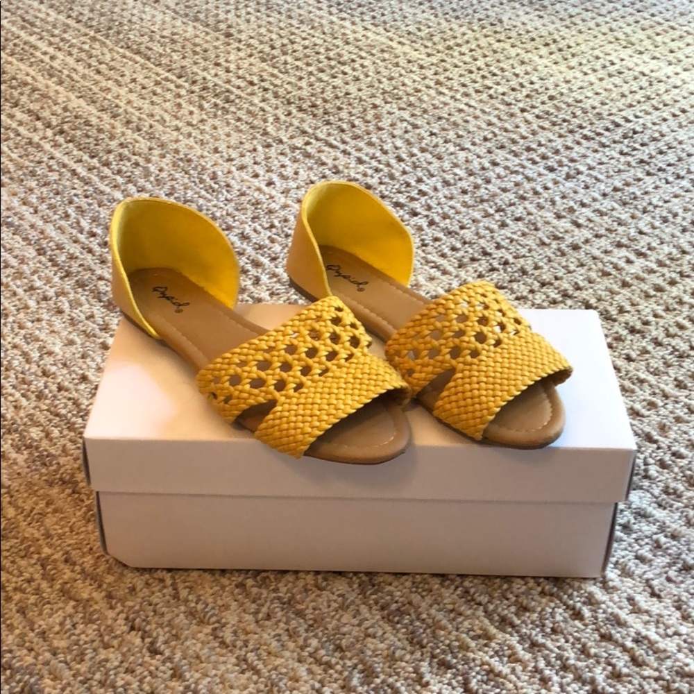 Yellow Saddles worn once
